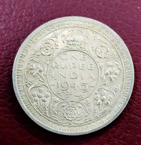 1945 lahore mint one rupee aa1249