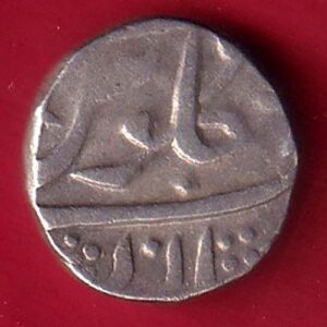 baroda state early issue one rupee silver coin - S8031